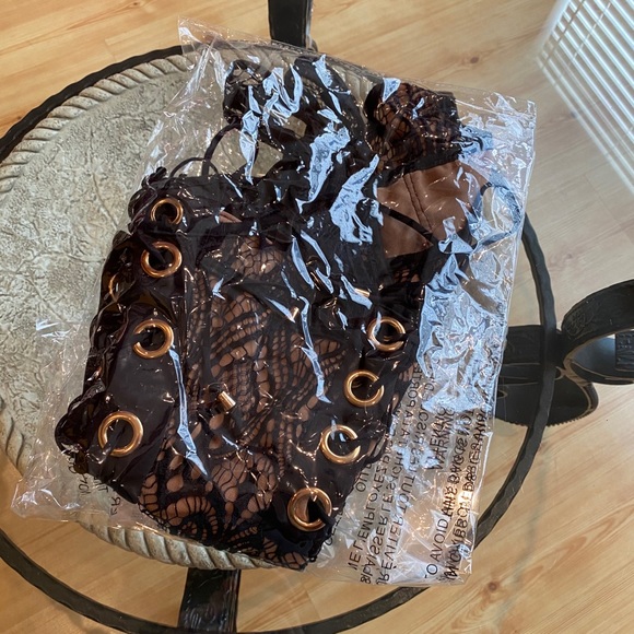 New JARDINA BLACK BODYSUIT - Picture 5 of 6